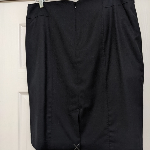 Talbot's Black Skirt Size 12 New with Tags - Picture 2 of 4